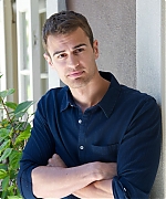 theojamesweb2483.jpg